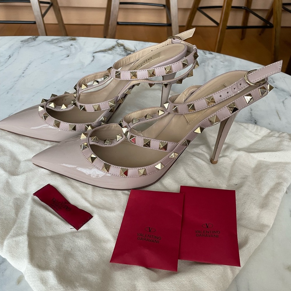 Valentino Rockstud T-strap Pointed toe Pump US 8